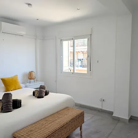 Amazingly Located 2 Bedroom In Boliches *