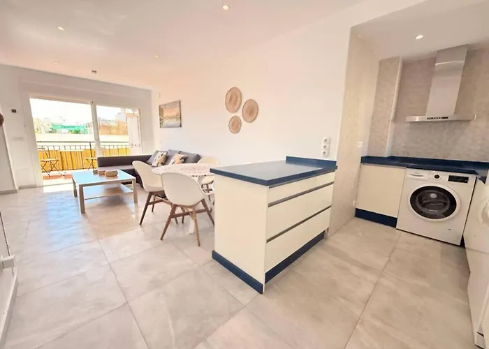 Amazingly Located 2 Bedroom In Boliches فوينخيرولا