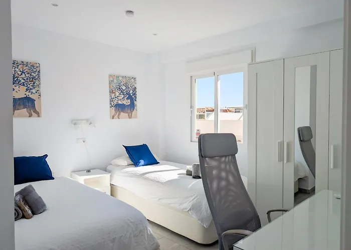 Amazingly Located 2 Bedroom In Boliches شقة