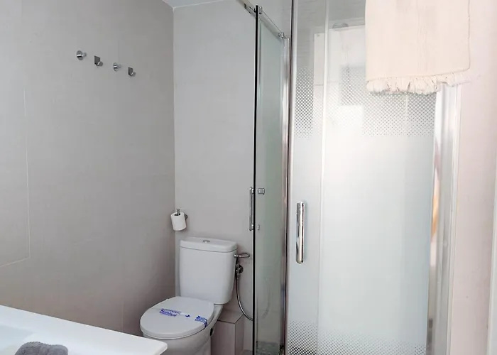 شقة Amazingly Located 2 Bedroom In Boliches فوينخيرولا