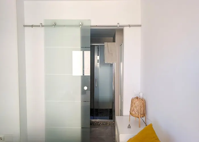 شقة Amazingly Located 2 Bedroom In Boliches فوينخيرولا