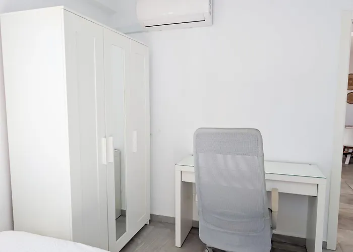 Amazingly Located 2 Bedroom In Boliches * فوينخيرولا